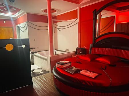 Art's Motel thumbnail 3