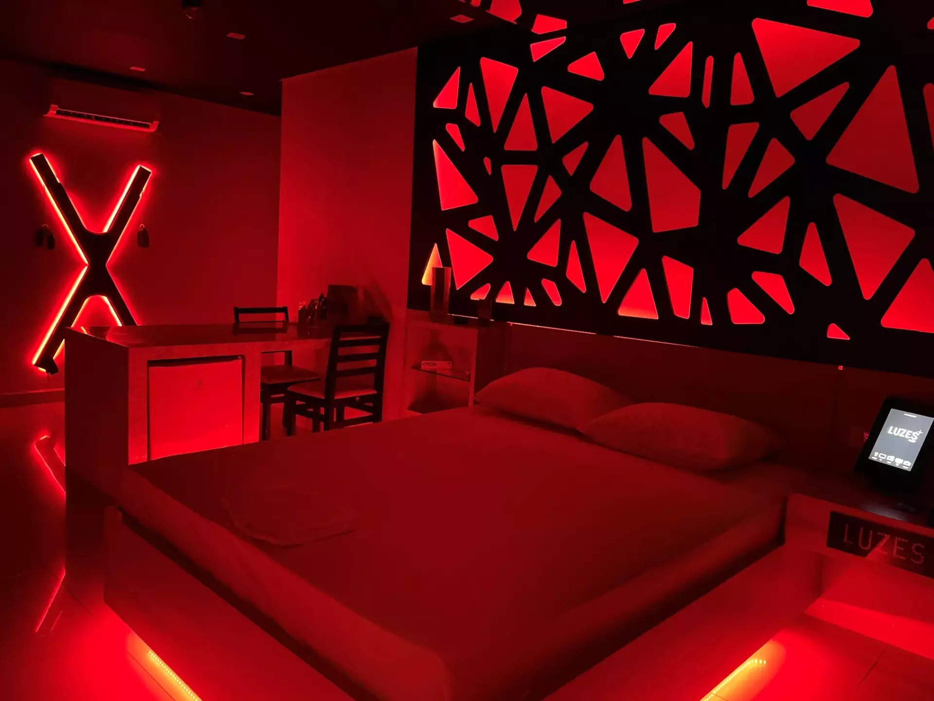 Luzes Motel thumbnail 2